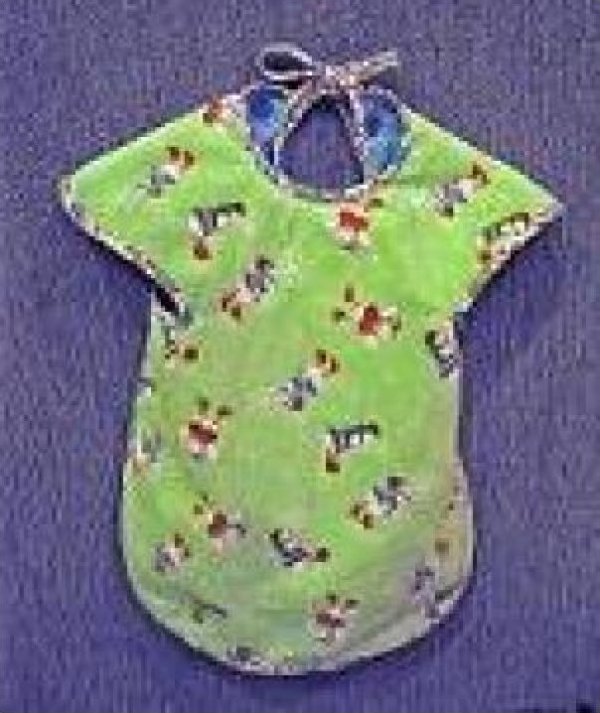 3 Fat Quarter Baby Bib Pattern