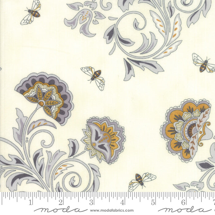 MO Bee Joyful Laurel White