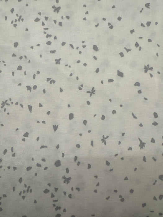 FI Dovetail Petals White Gray