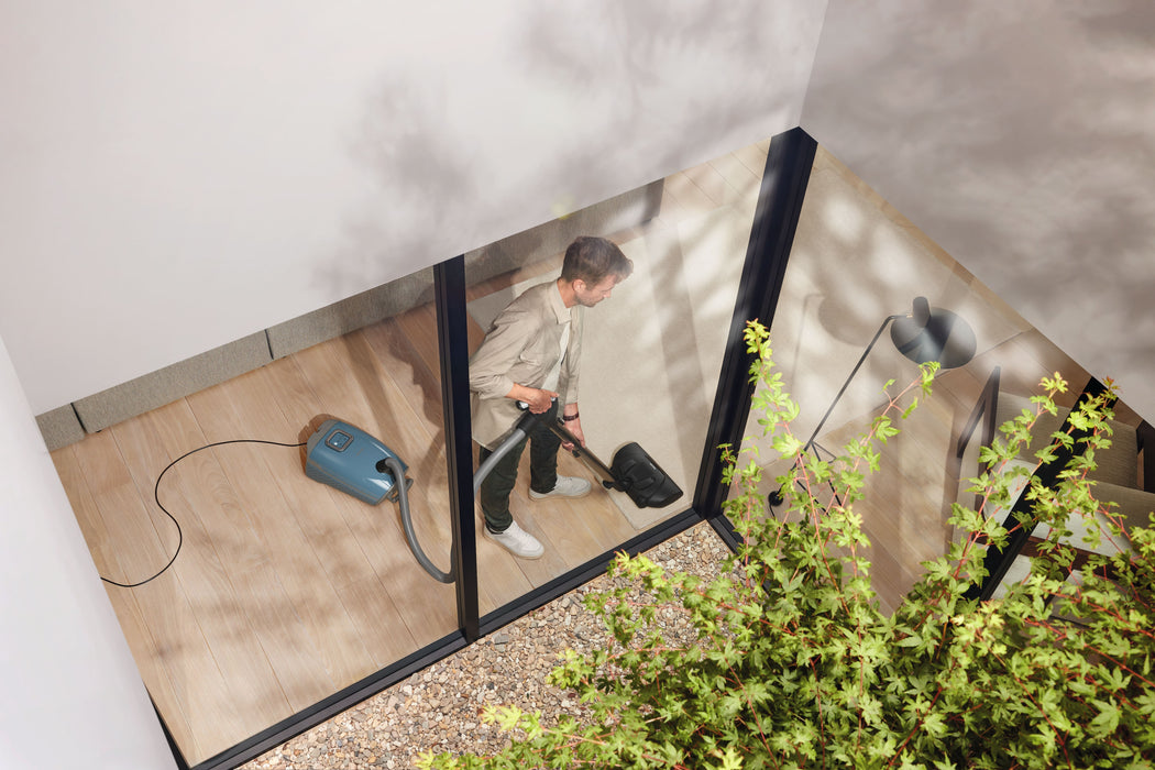 Miele Guard L1 Canister Vacuum