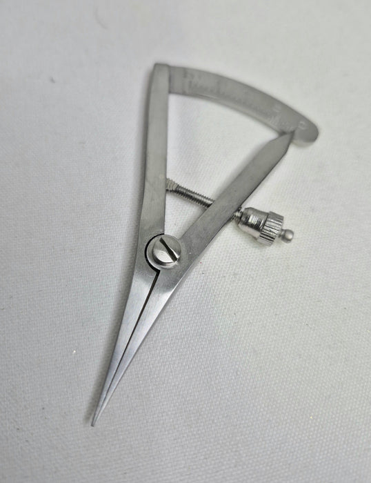 Castroviejo Caliper (measuring gauge)