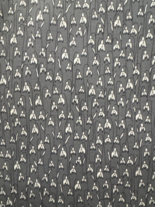 WD Willow Daisies Grey