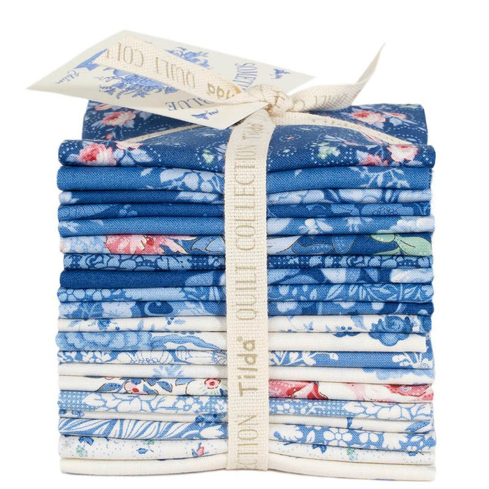 TIL Something Blue Applique Flowers Fat Eight Bundle
