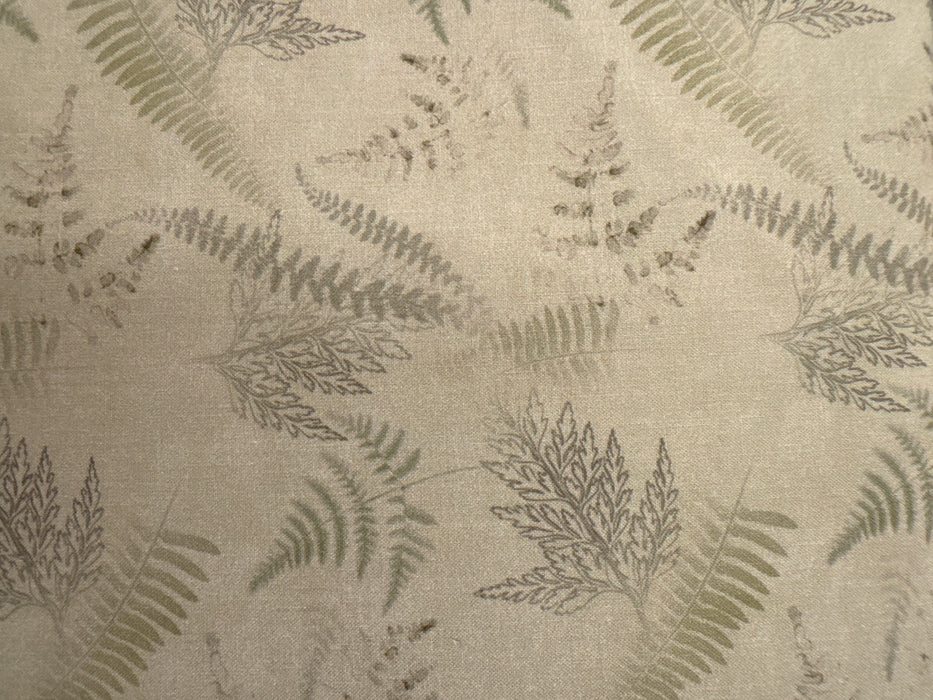 CW En Bleu Tan Tossed Fern