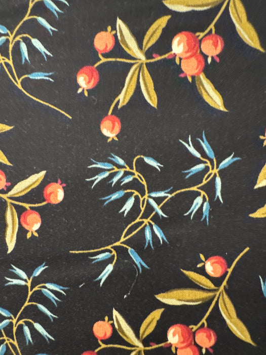 AN Dahlia Sprigs Black