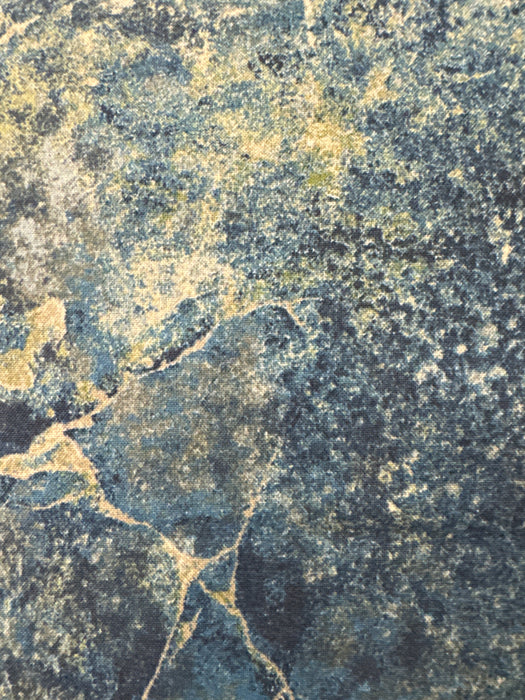 NC Stonehenge Gradations II Quartz Blue Planet