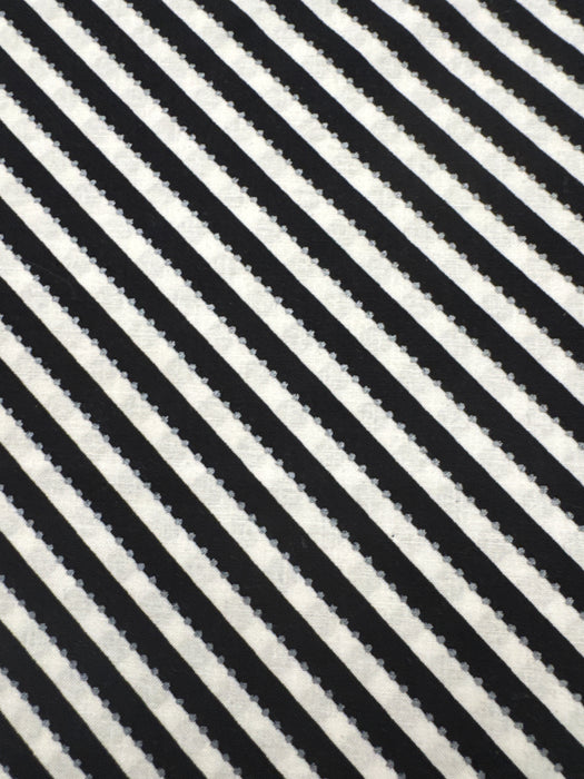 AN BeColorful Black and White Stripe