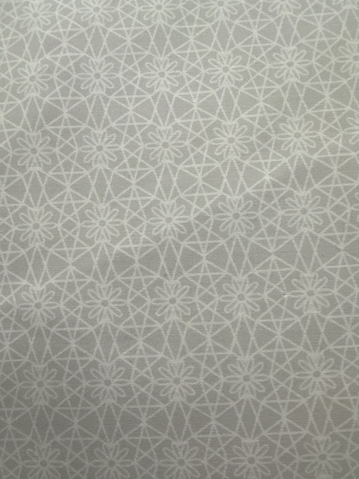 AN Mellow Drama Geometric White