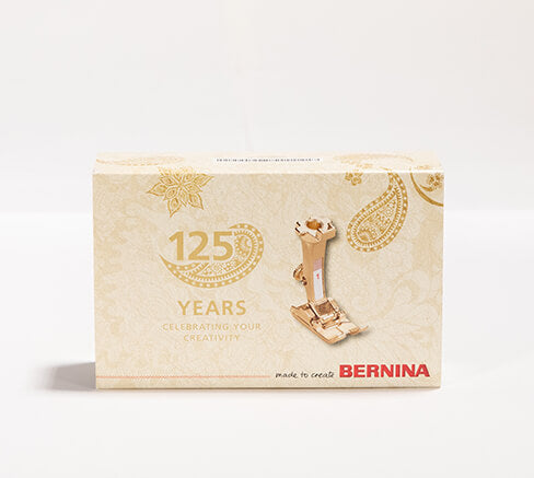 Mettler 8-spool thread set included in the BERNINA Holiday Gift Box