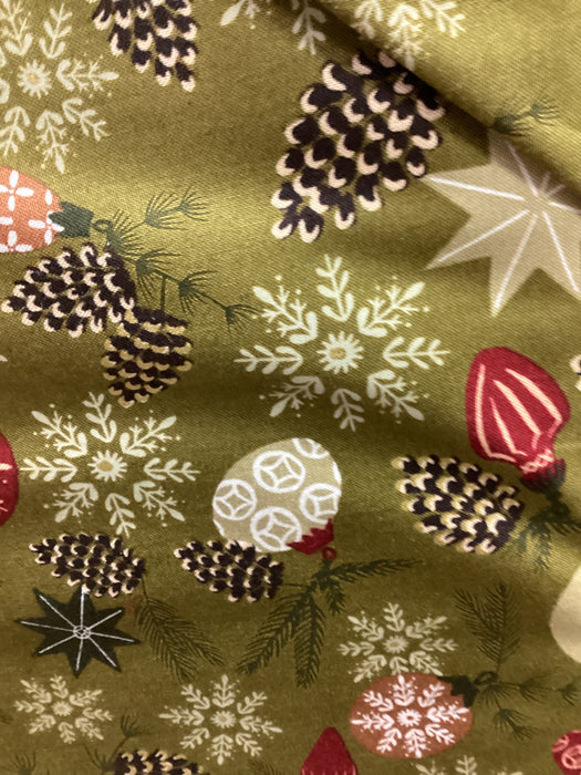 MO Green 12-M Old World Yuletide Fancy That Design House