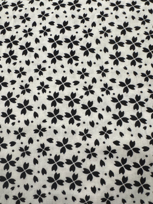 WL Illusion Tossed Floral Charade White