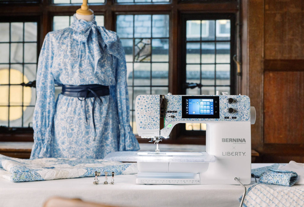 BERNINA 495 Liberty Edition front view showing the Velasco Meadow floral faceplate