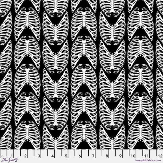 FS Black Rib Bones Scaredy Cat-Rachel Hauer