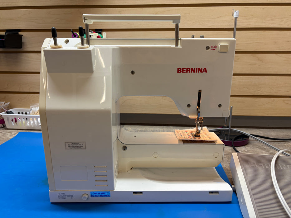 Bernina 1230 - Previously Loved