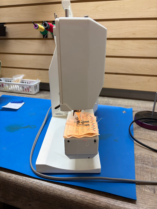 Bernina 1630 - Previously Loved