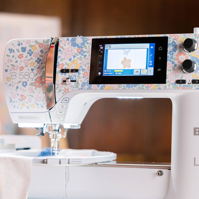 BERNINA 580 Liberty Edition faceplate in Liberty's Glen Lyon Blooms print