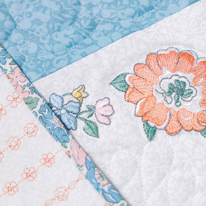 32 exclusive Liberty decorative stitches and 91 Liberty embroidery designs on the BERNINA 580 Liberty Edition