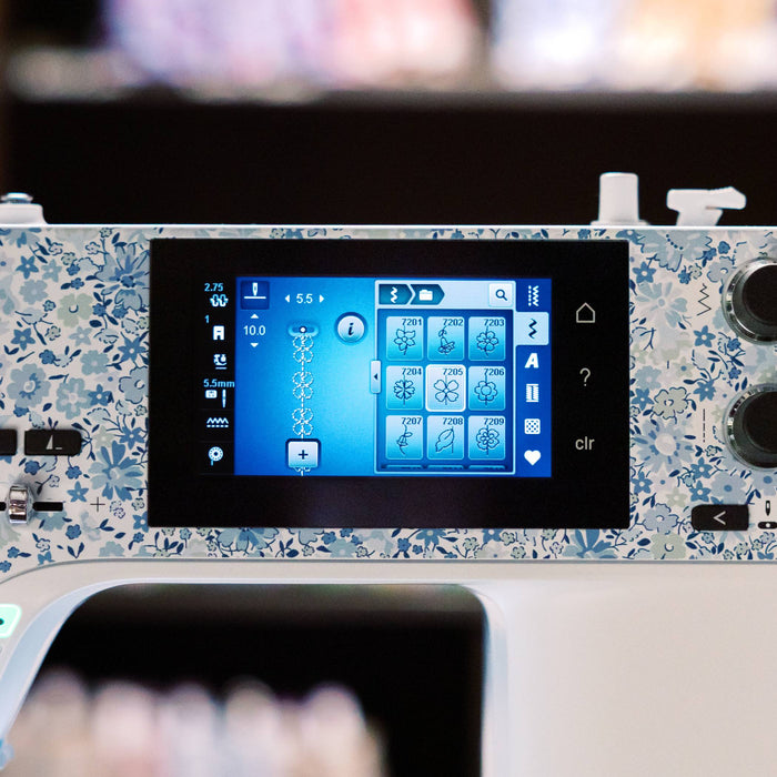 Color touch screen on the BERNINA 495 Liberty Edition
