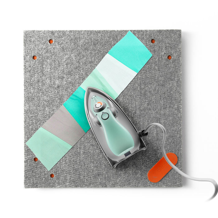 Oliso Project Iron With Trivet Aqua