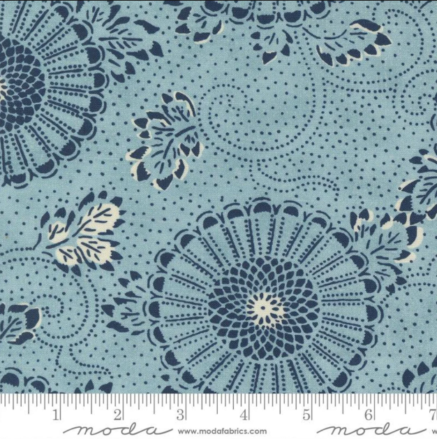 MO Indigo Blooming Kiku Forals Water