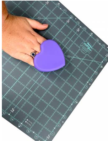 Gypsy Quilter Mat Cleaning Pad Heart Shaped