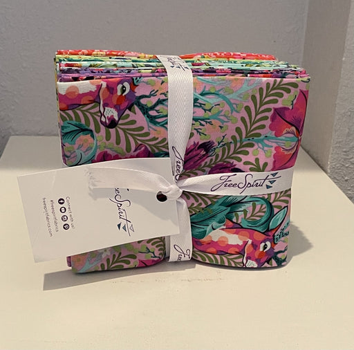 FS Tiny Beasts Fat Quarter Bundle-BEAST