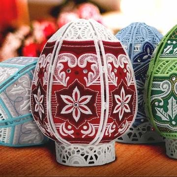 Freestanding Christmas Eggs Emb CD