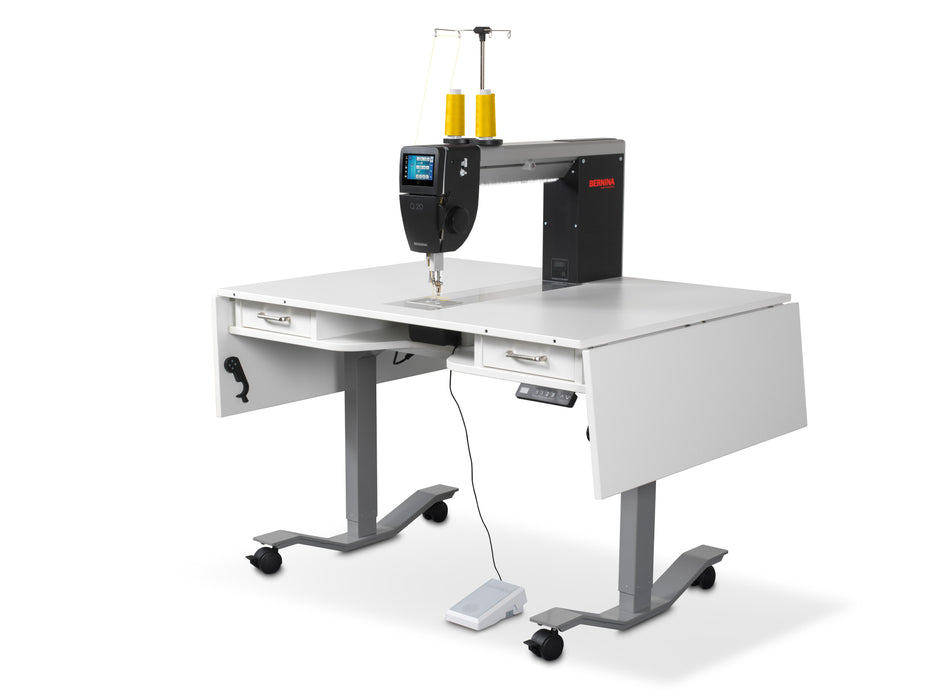 BERNINA Q 20 on the Standard Table by Horn, angled view