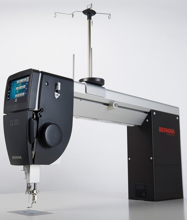 BERNINA Q 20 with Studio Frame 10'