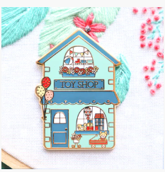 Bev McCullough Toy Shop Needle Minder